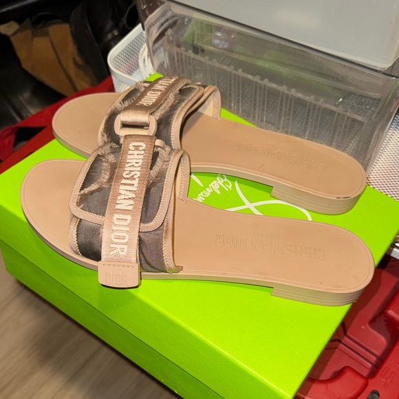 Christian Dior DiorEvolution Slides - Picture 4 of 5